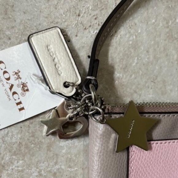 NWT Coach Cross Grain Leather Charm Corner Zip Wristlet Colorblock Pink/Grey - Picture 5 of 7